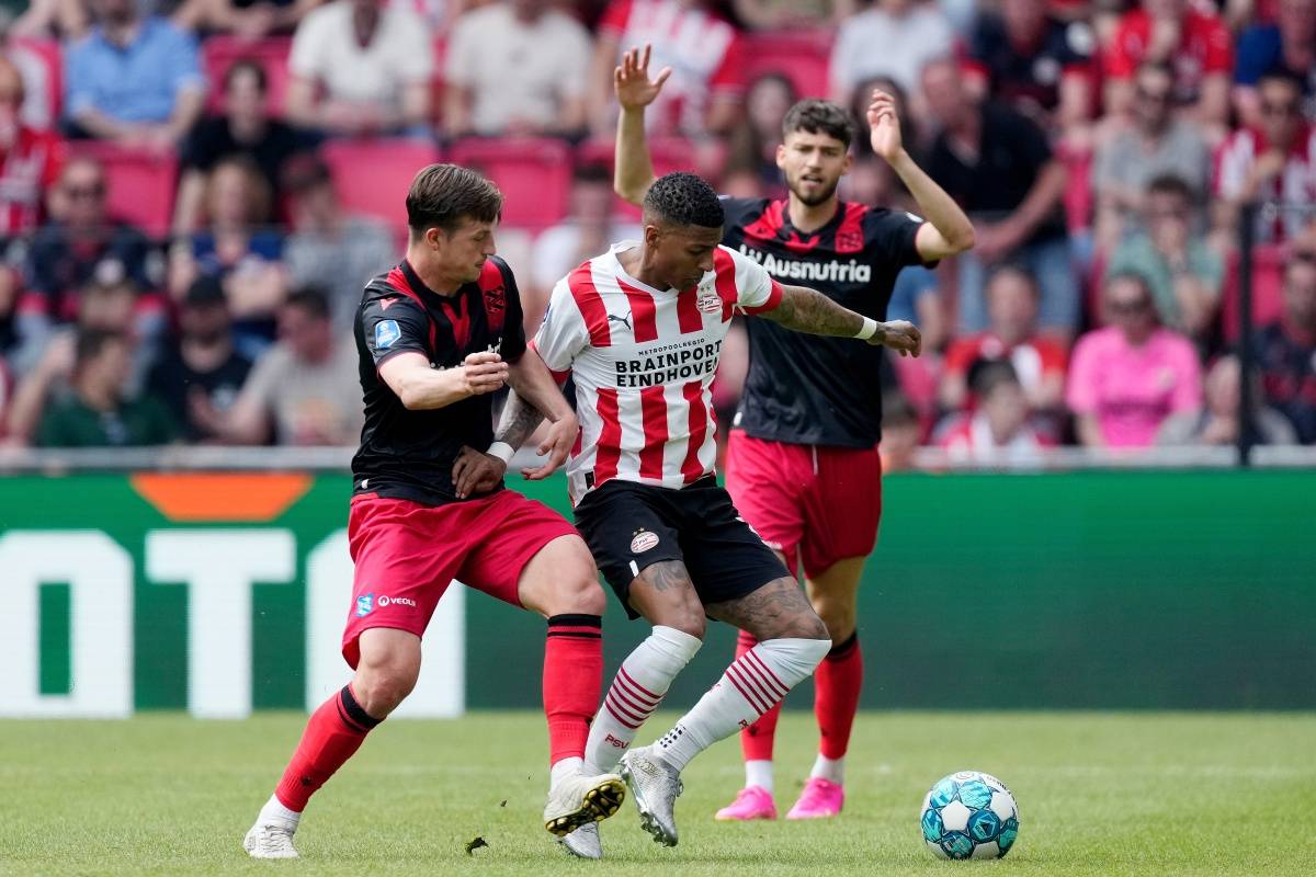 及个人表现 及个人表现